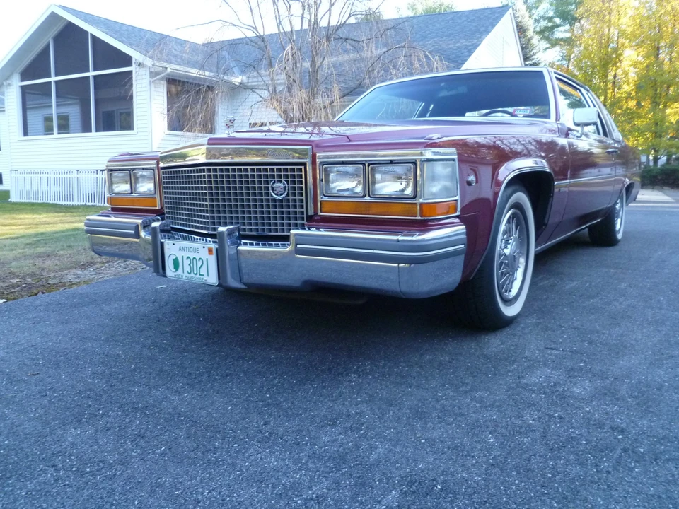 1981 Cadillac DeVille 5th Gen - Image 15 of 31