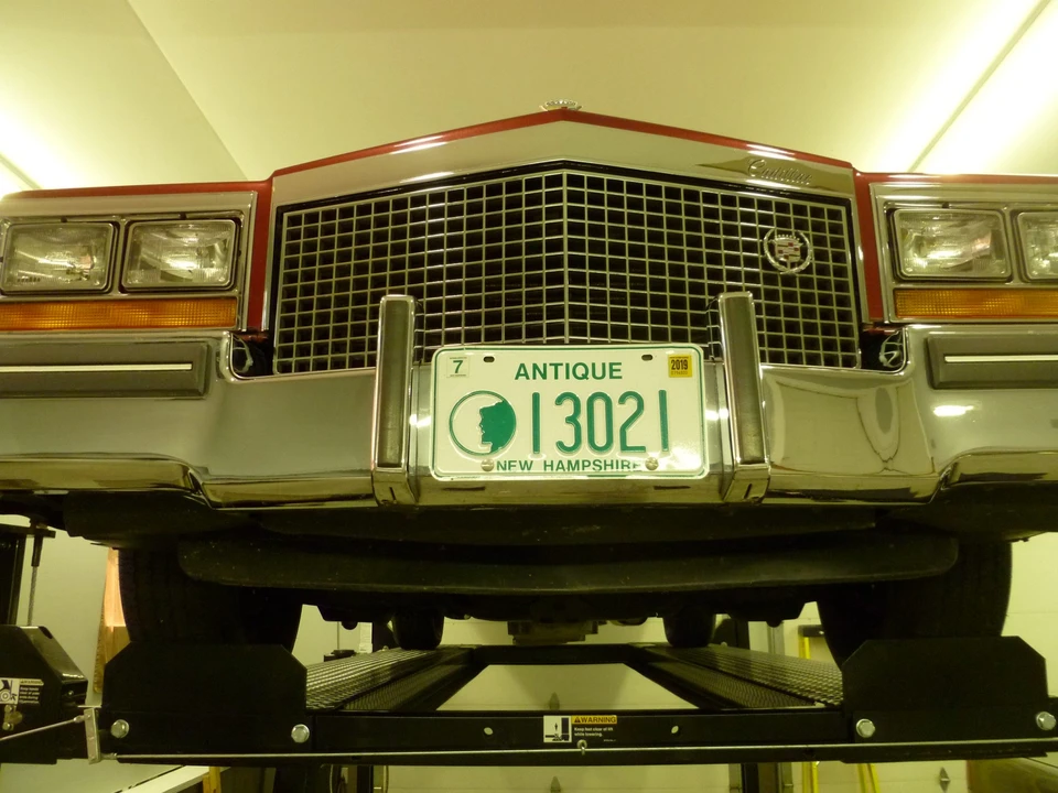 1981 Cadillac DeVille 5th Gen - Image 28 of 31