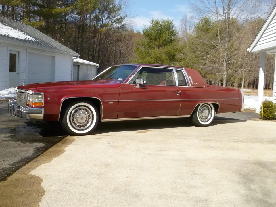 1981 Cadillac DeVille 5th Gen - Image 3 of 31
