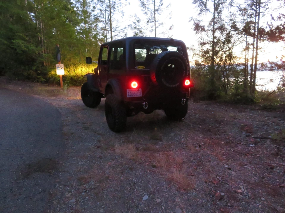 1992 Jeep YJ Wrangler - Image 29 of 31