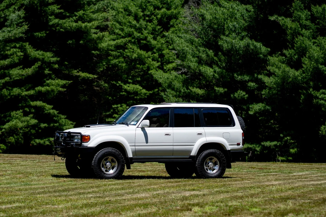 1994 Toyota J80 Land Cruiser - Image 13 of 31