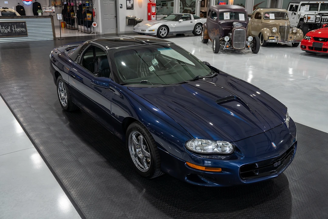 2002 Chevrolet Camaro SS 4th Gen - Image 2 of 31