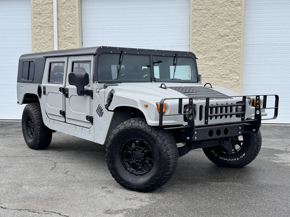 Hummer HMMWV - Image 16 of 31
