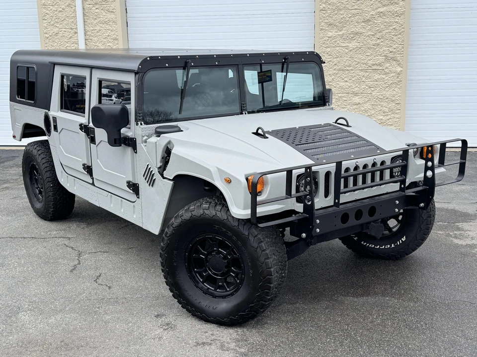 Hummer HMMWV - Image 15 of 31