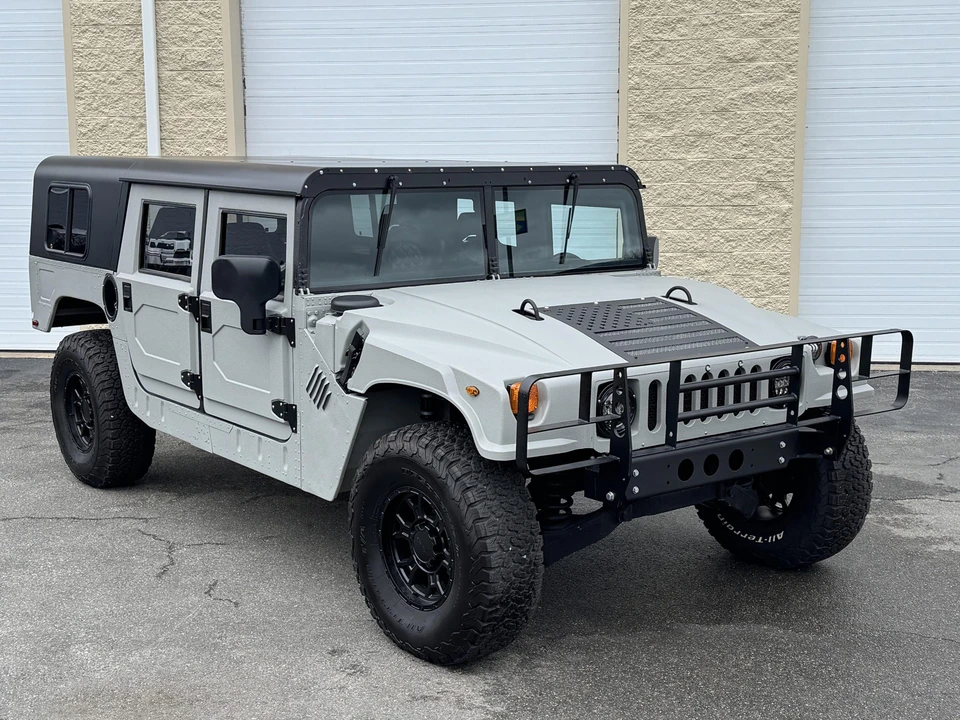 Hummer HMMWV - Image 13 of 31