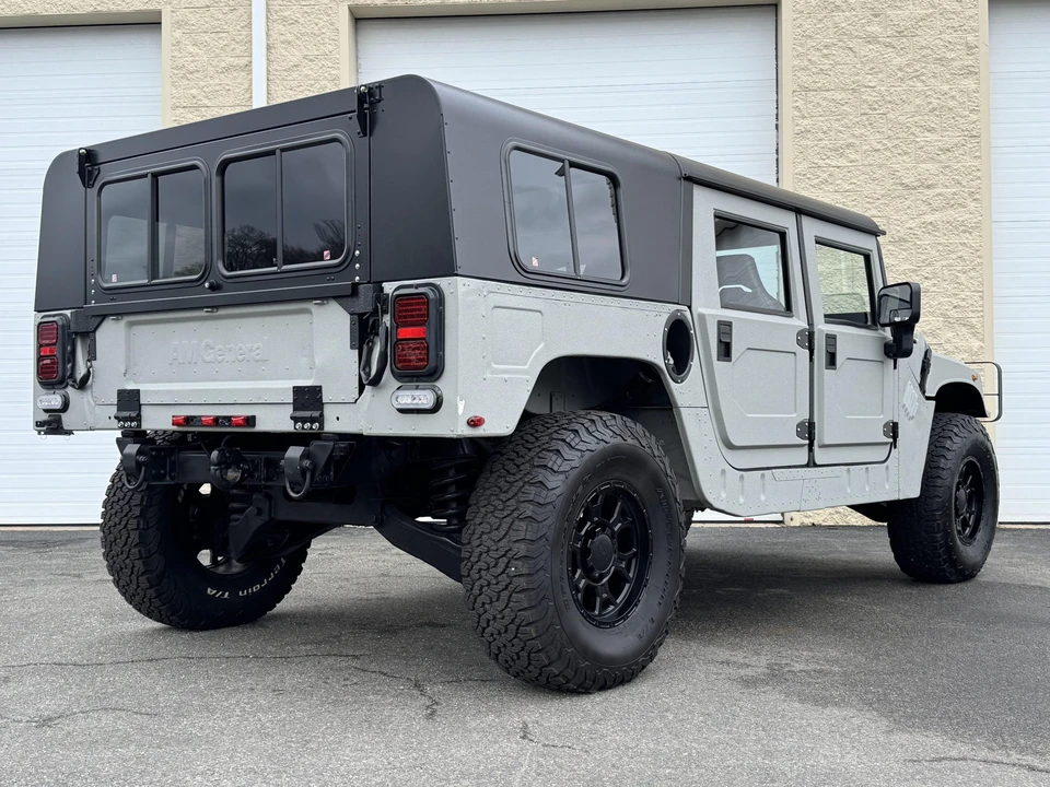 Hummer HMMWV - Image 24 of 31