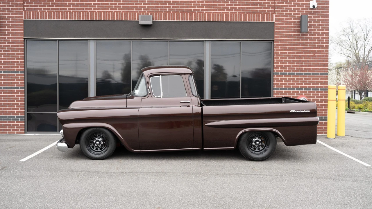 1958 Chevrolet Task Force - Image 10 of 31