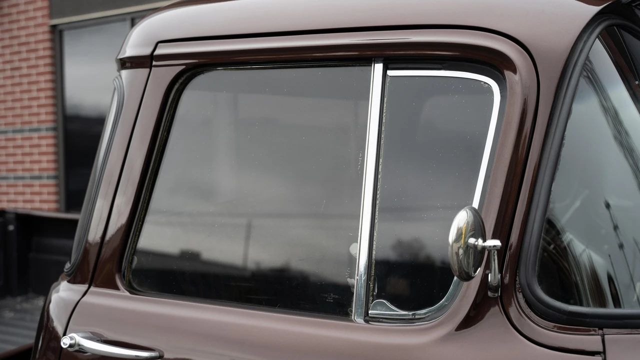 1958 Chevrolet Task Force - Image 29 of 31