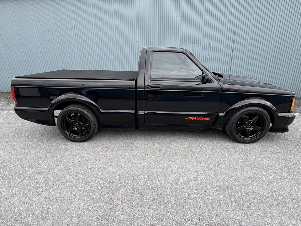 1991 GMC Syclone - Image 25 of 31