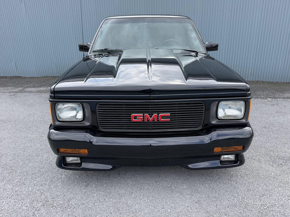 1991 GMC Syclone - Image 10 of 31