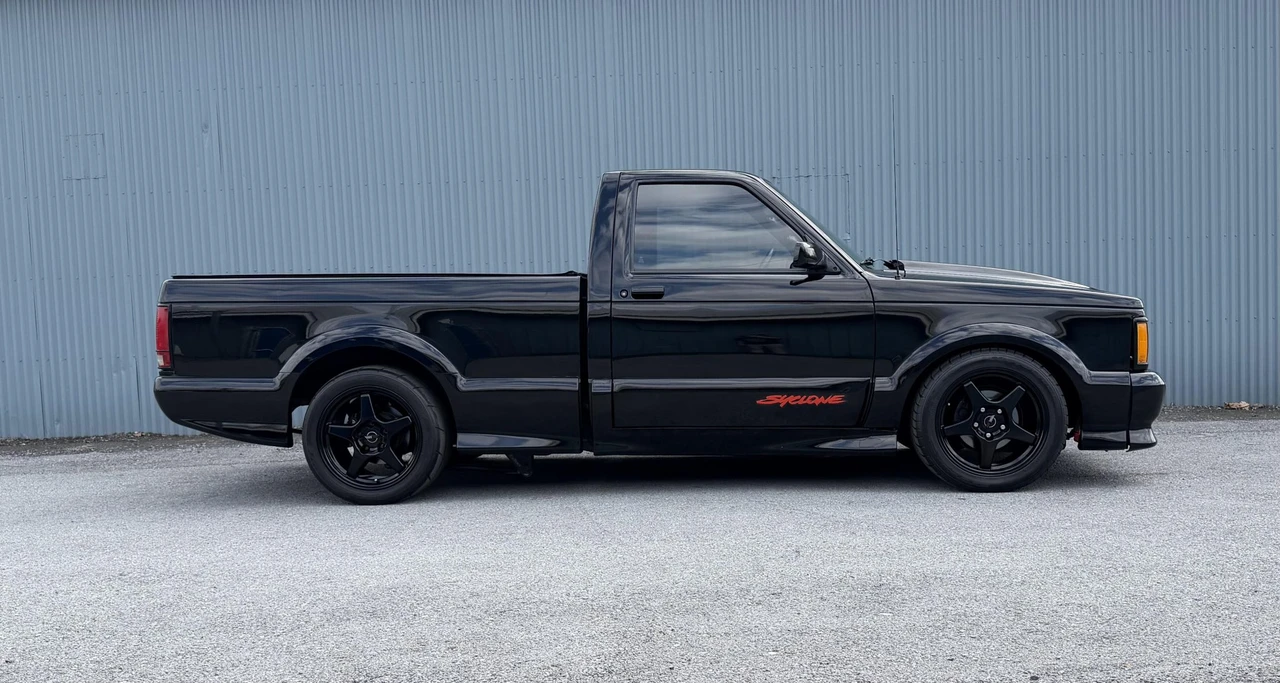 1991 GMC Syclone - Image 26 of 31