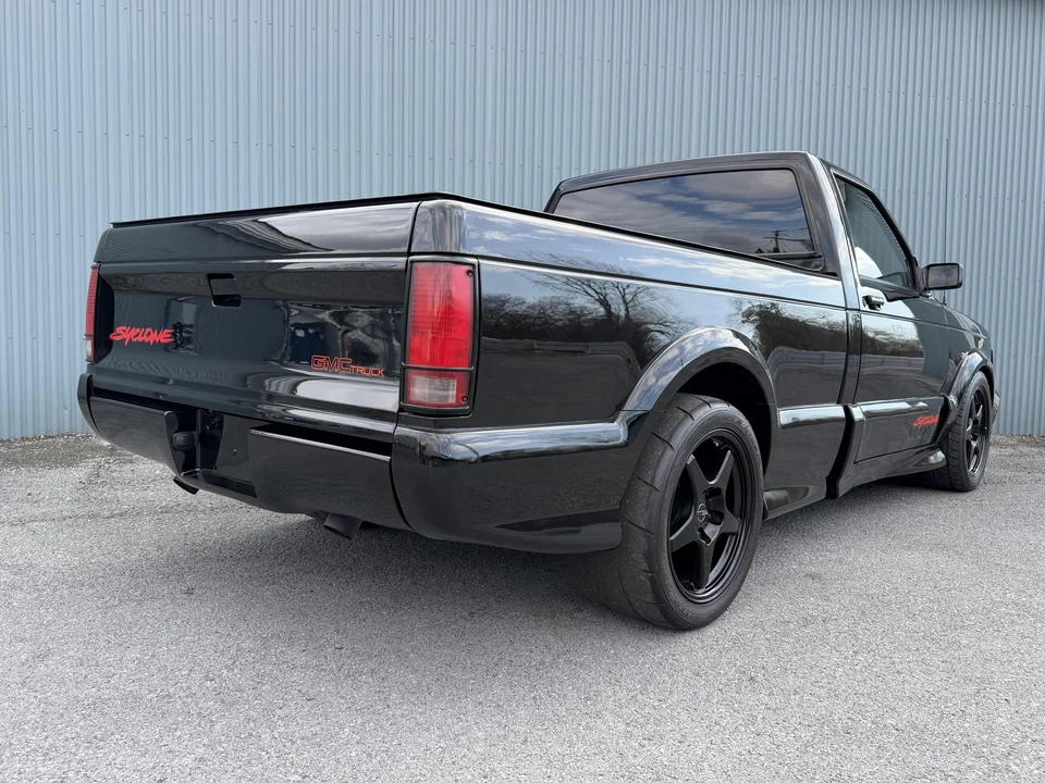 1991 GMC Syclone - Image 31 of 31