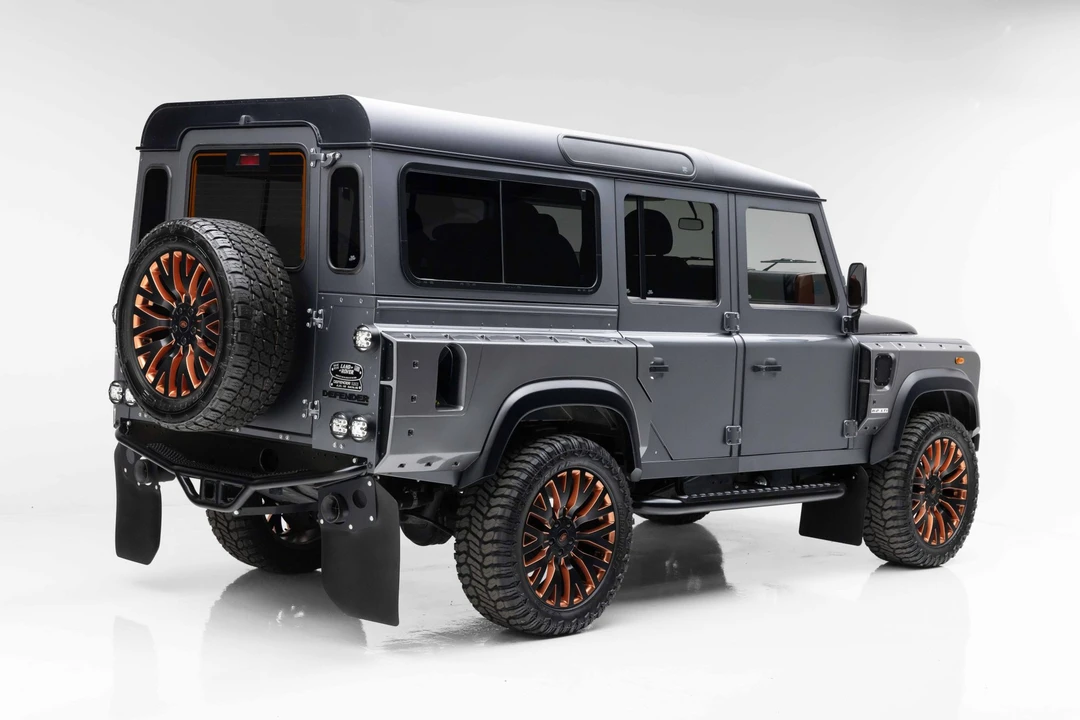 1993 Land Rover Defender 110 - Image 9 of 31