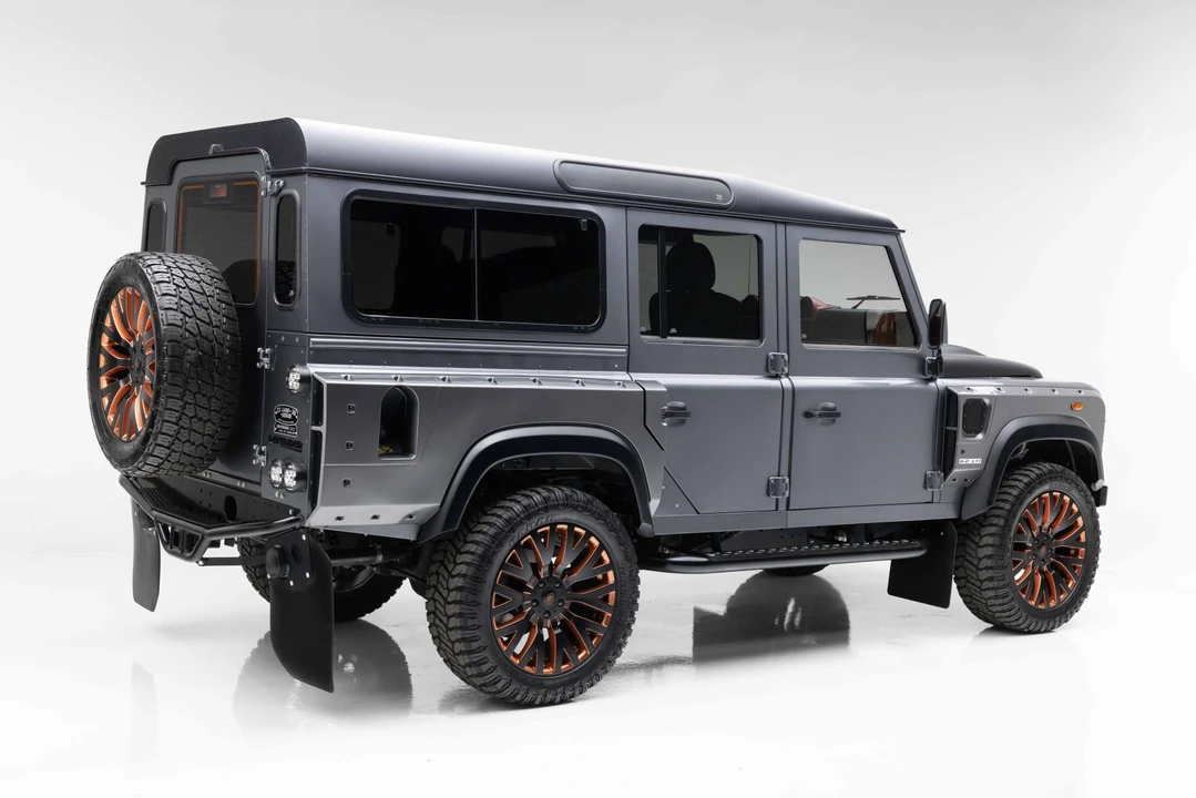 1993 Land Rover Defender 110 - Image 7 of 31