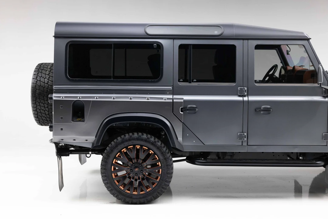 1993 Land Rover Defender 110 - Image 30 of 31