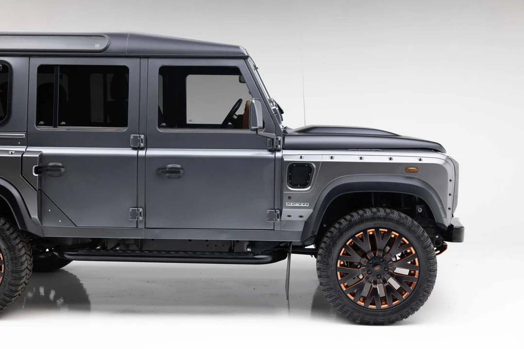 1993 Land Rover Defender 110 - Image 29 of 31