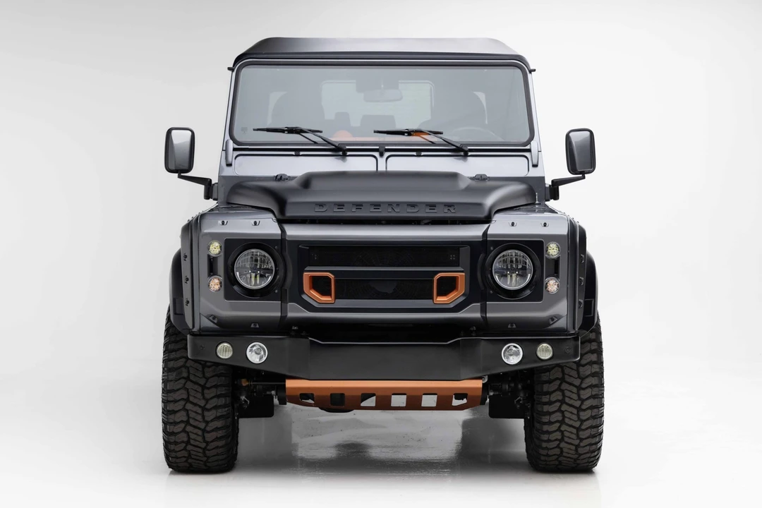 1993 Land Rover Defender 110 - Image 5 of 31