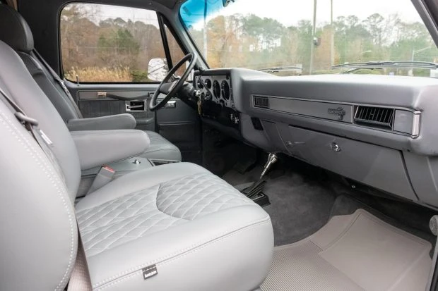 1987 Chevrolet K5 Blazer 2nd Gen - Image 4 of 7