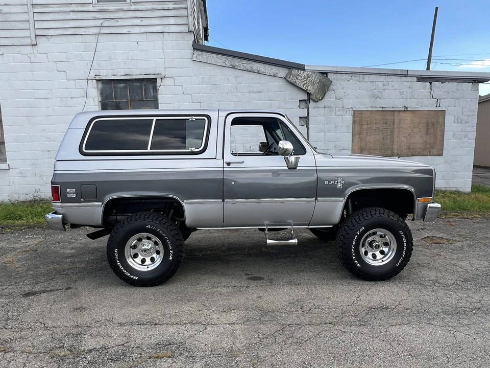 1987 Chevrolet K5 Blazer 2nd Gen - Image 27 of 31