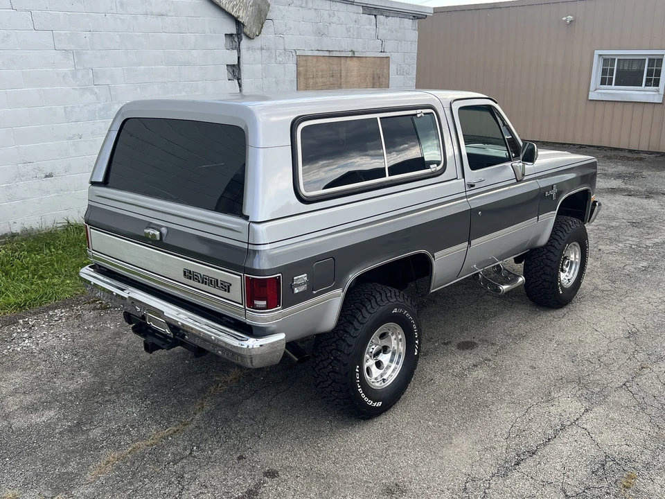 1987 Chevrolet K5 Blazer 2nd Gen - Image 21 of 31