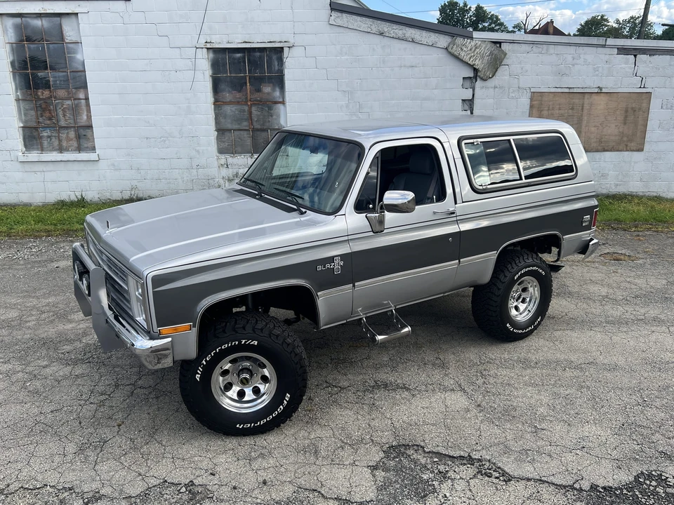 1987 Chevrolet K5 Blazer 2nd Gen - Image 3 of 31