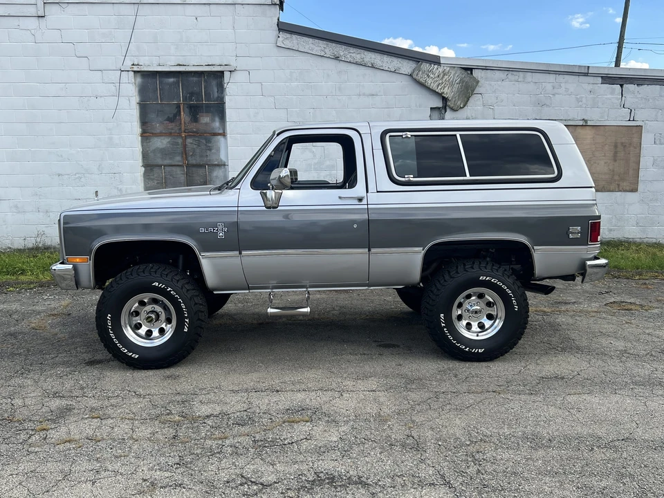 1987 Chevrolet K5 Blazer 2nd Gen - Image 7 of 31