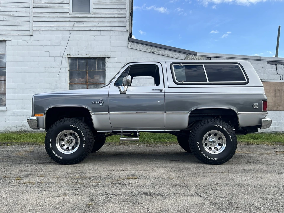 1987 Chevrolet K5 Blazer 2nd Gen - Image 8 of 31
