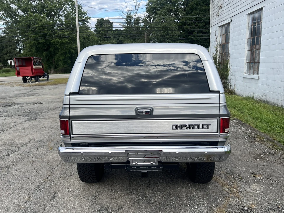 1987 Chevrolet K5 Blazer 2nd Gen - Image 17 of 31