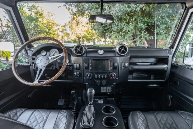 1993 Land Rover Defender 110 - Image 5 of 9