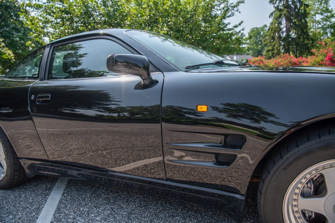 1990 Aston Martin Virage - Image 28 of 31