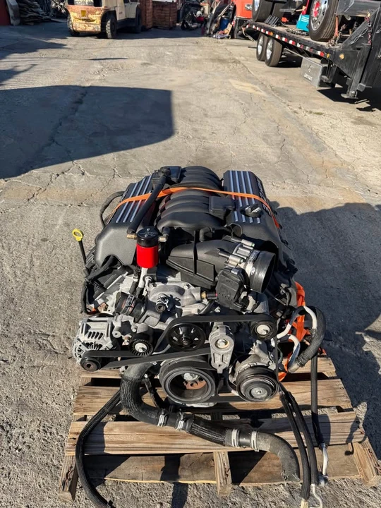 Parts & Memorabilia Engines - Image 5 of 9
