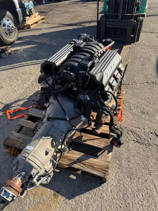 Parts & Memorabilia Engines - Image 6 of 9
