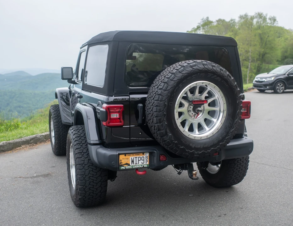 2019 Jeep JL Wrangler - Image 21 of 31