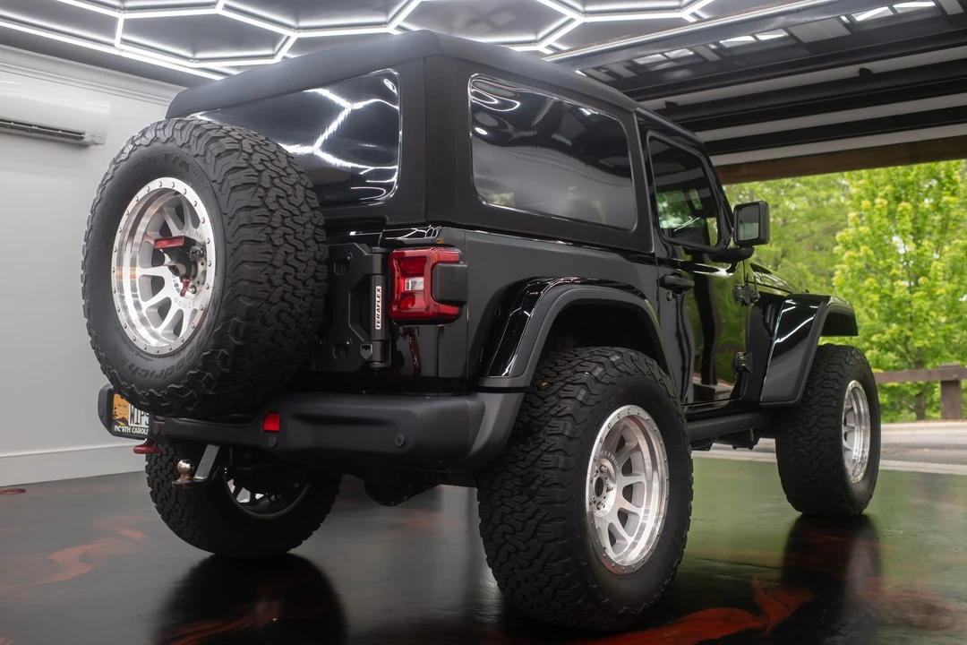 2019 Jeep JL Wrangler - Image 25 of 31