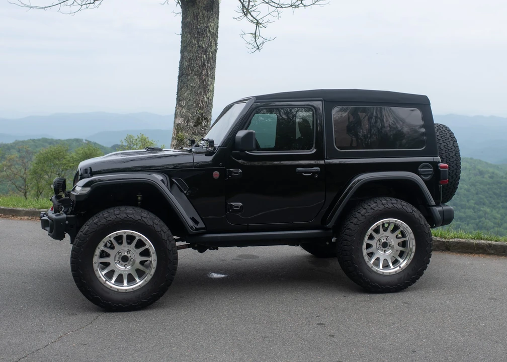 2019 Jeep JL Wrangler - Image 16 of 31