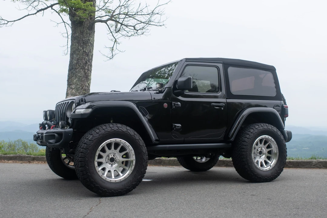 2019 Jeep JL Wrangler - Image 13 of 31