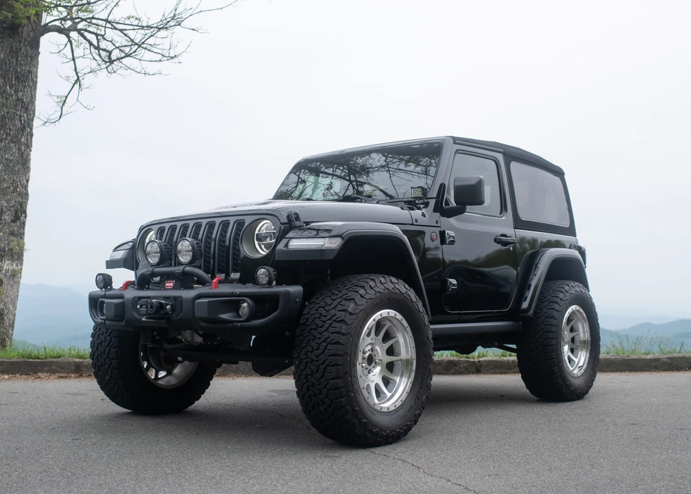 2019 Jeep JL Wrangler - Image 10 of 31