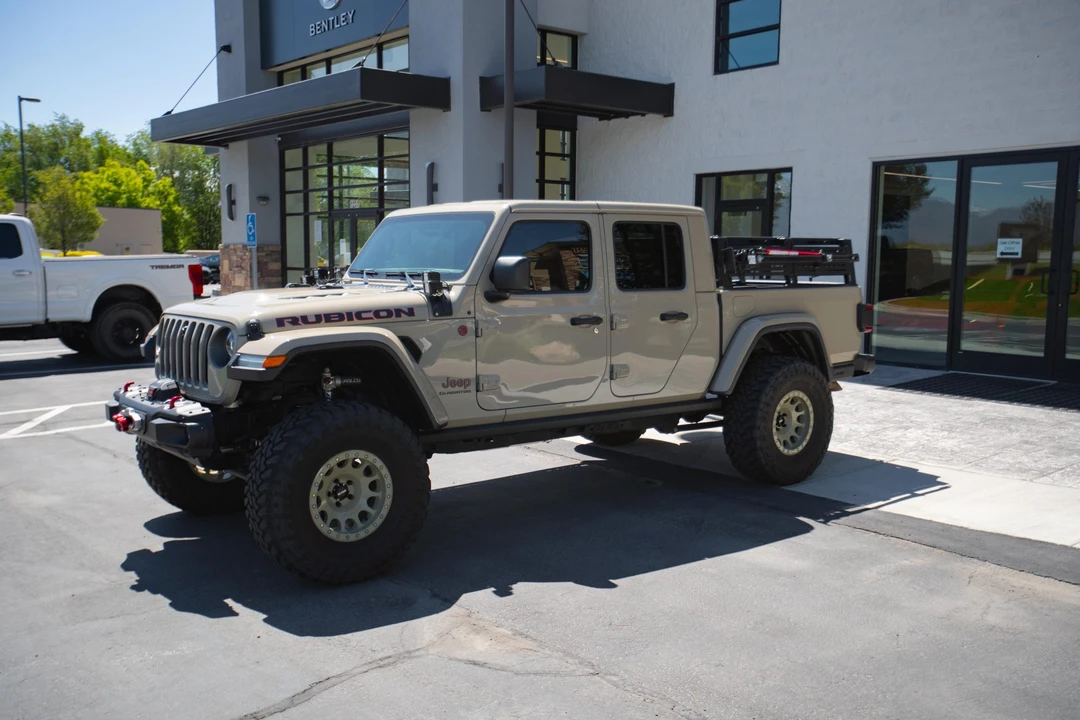 2020 Jeep JT Gladiator - Image 2 of 31