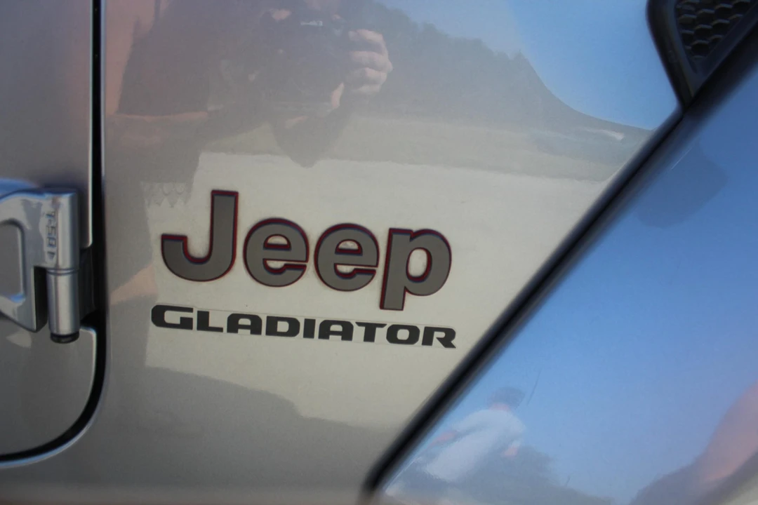 2020 Jeep JT Gladiator - Image 19 of 31