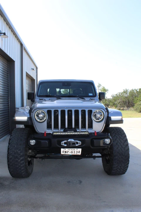 2020 Jeep JT Gladiator - Image 11 of 31