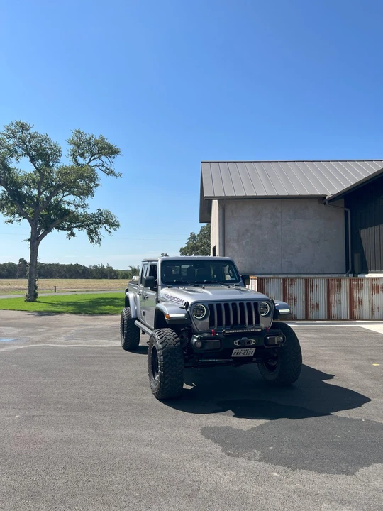 2020 Jeep JT Gladiator - Image 2 of 31