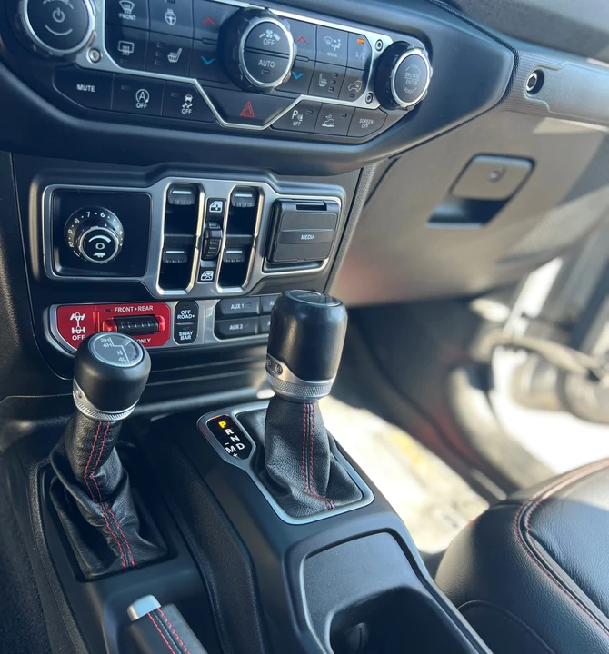 2020 Jeep JT Gladiator - Image 28 of 31