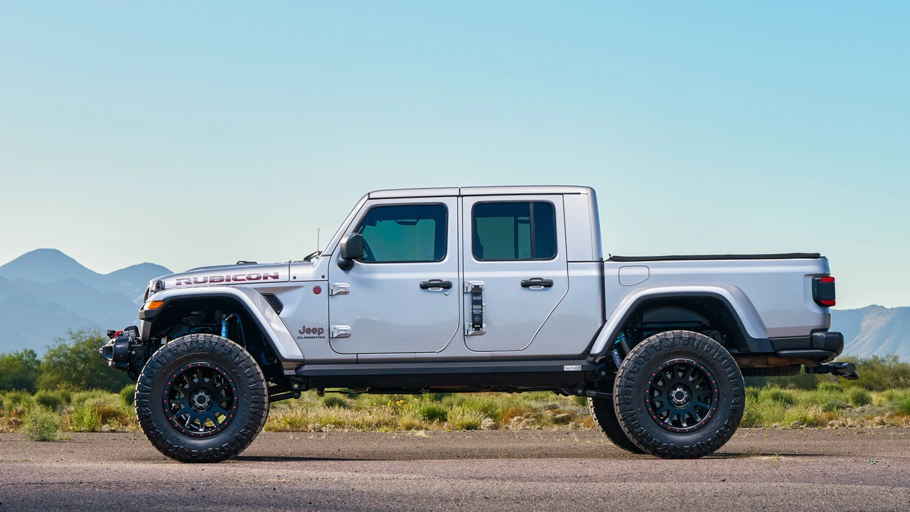 2020 Jeep JT Gladiator - Image 12 of 31
