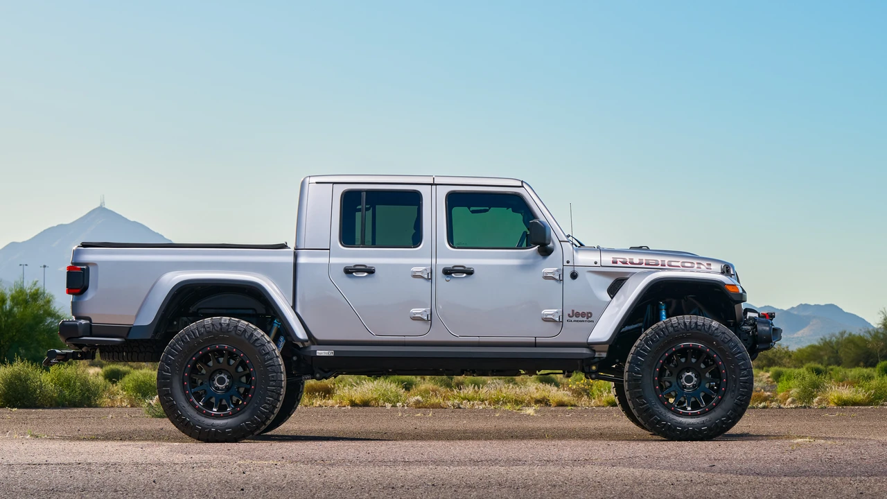 2020 Jeep JT Gladiator - Image 13 of 31