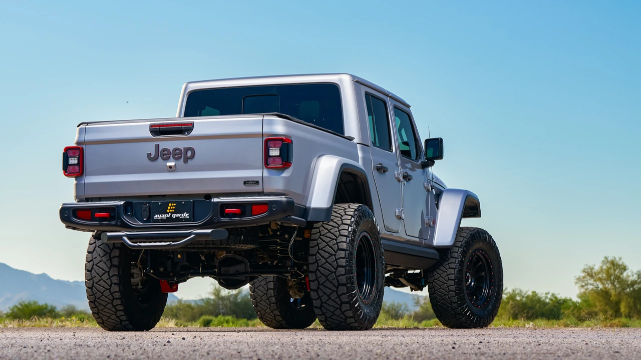 2020 Jeep JT Gladiator - Image 19 of 31