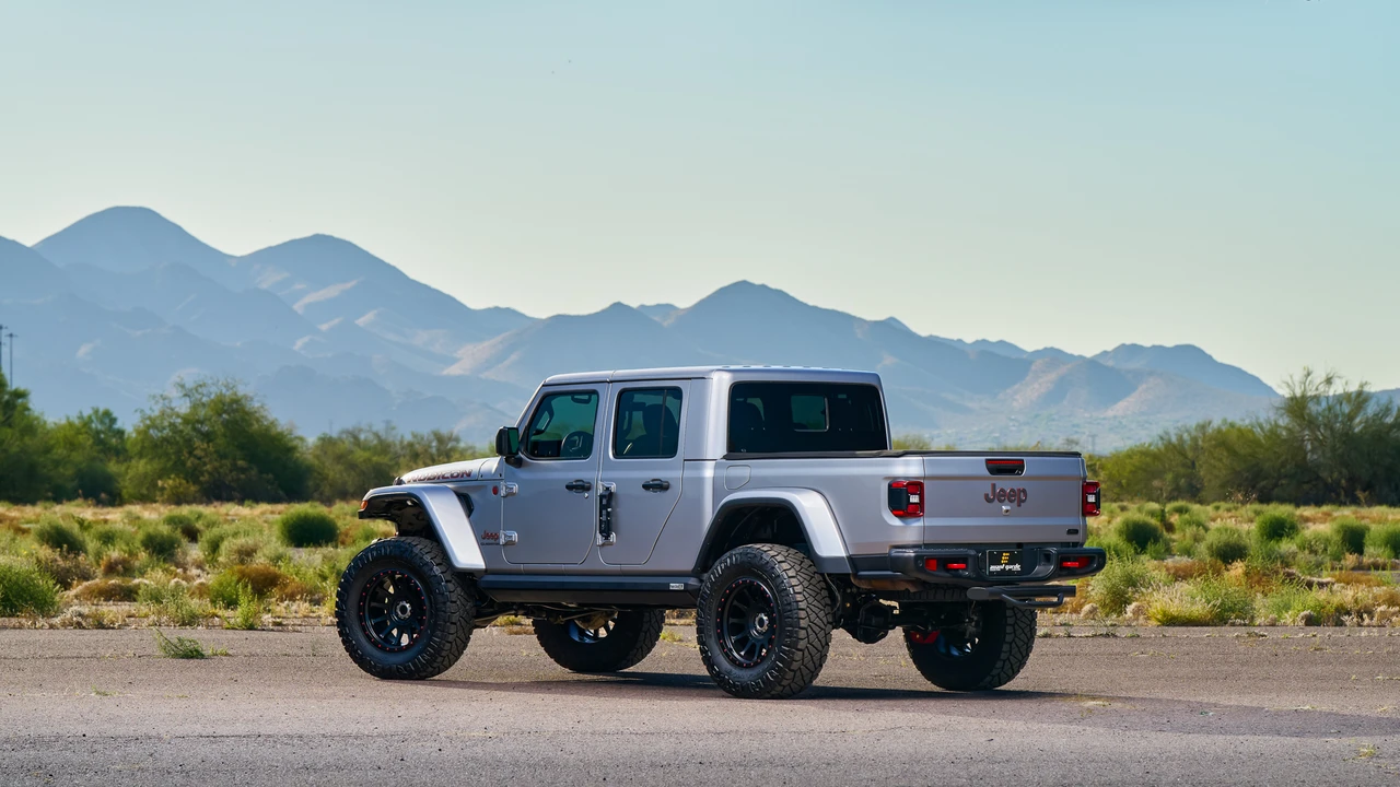2020 Jeep JT Gladiator - Image 23 of 31