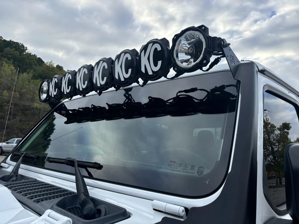 2022 Jeep JT Gladiator - Image 18 of 31