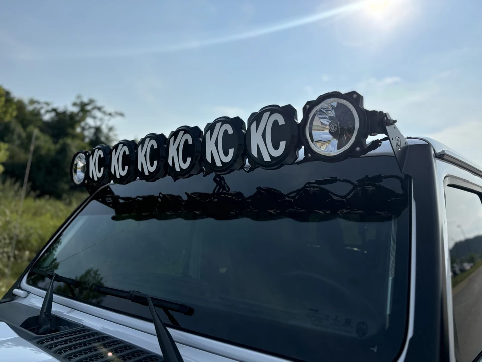 2022 Jeep JT Gladiator - Image 17 of 31