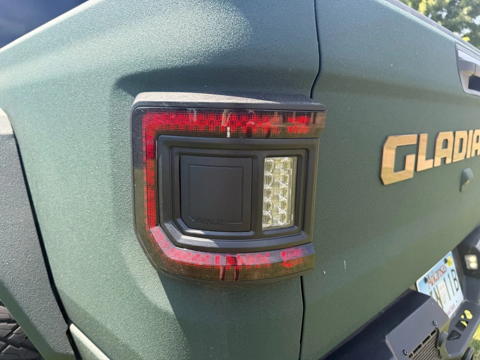 2025 Jeep JT Gladiator - Image 18 of 31