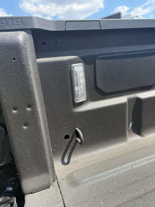 2025 Jeep JT Gladiator - Image 21 of 31